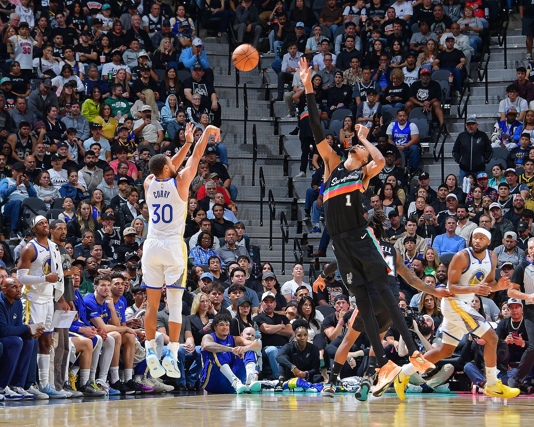 必一运动登录入口-雷吉·米勒：看文班打球是必须要有的体验 就和看乔丹&amp;库里一样