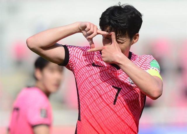 必一运动登录入口-韩国队12强赛名单孙兴慜带伤参赛 奇诚庸二世回归